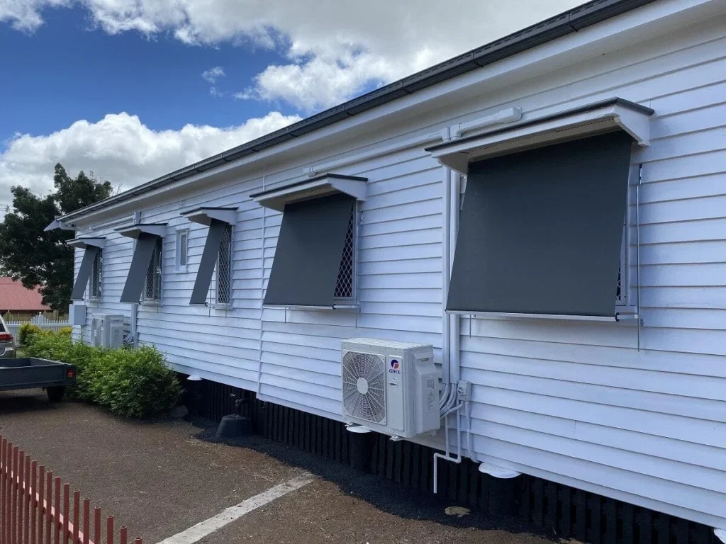 Outdoor Blinds – Auto Roll up